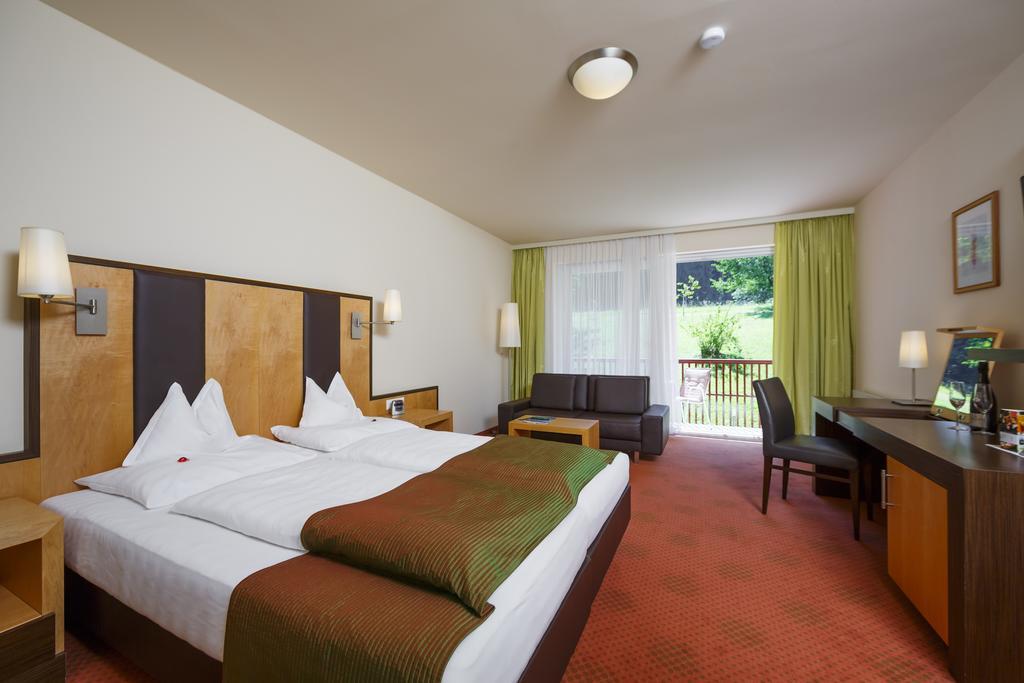 Seehotel Vinzenz เวลเดน อัม เวิร์ทเทอร์ซี ภายนอก รูปภาพ